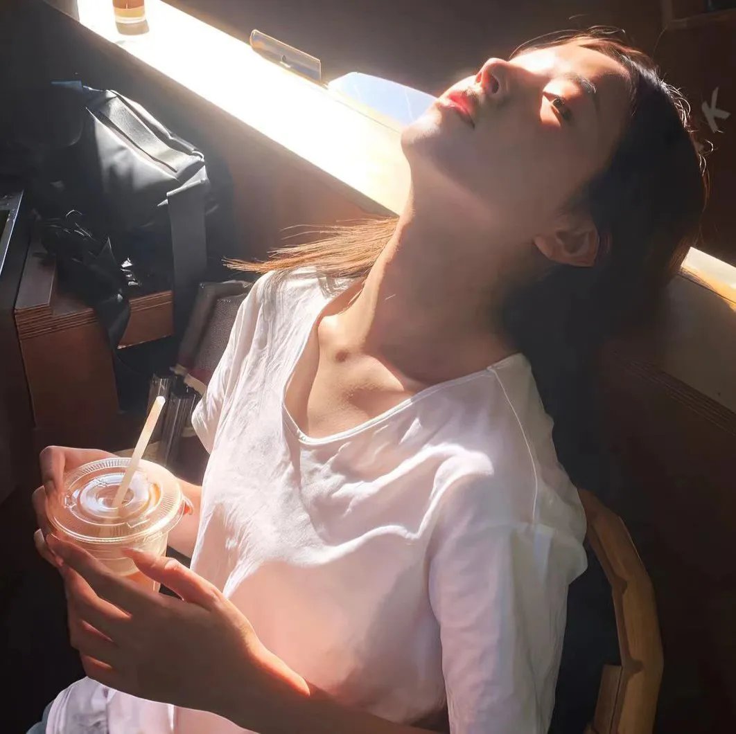 盲少爷的小女仆2023